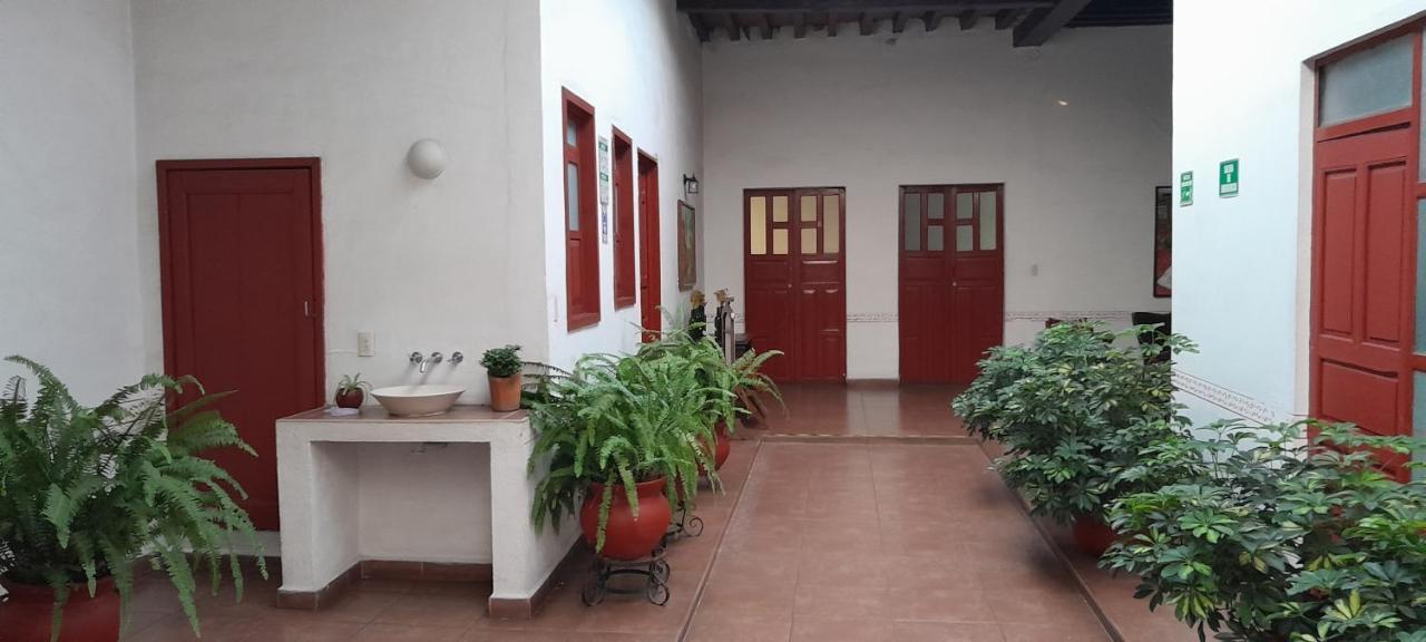 Posada De San Agustin Pátzcuaro Exteriör bild