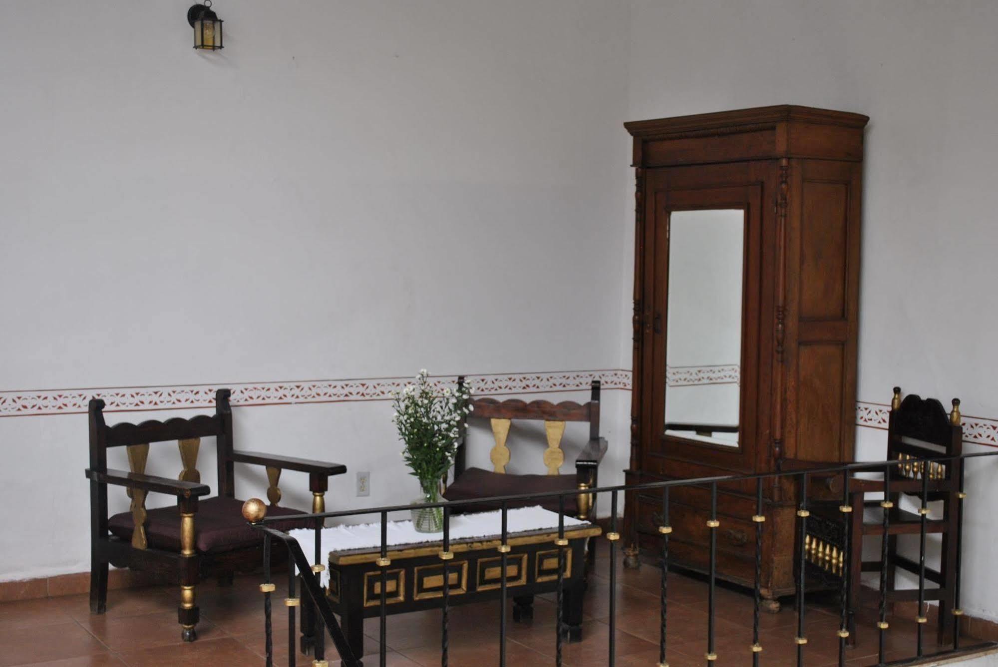 Posada De San Agustin Pátzcuaro Exteriör bild