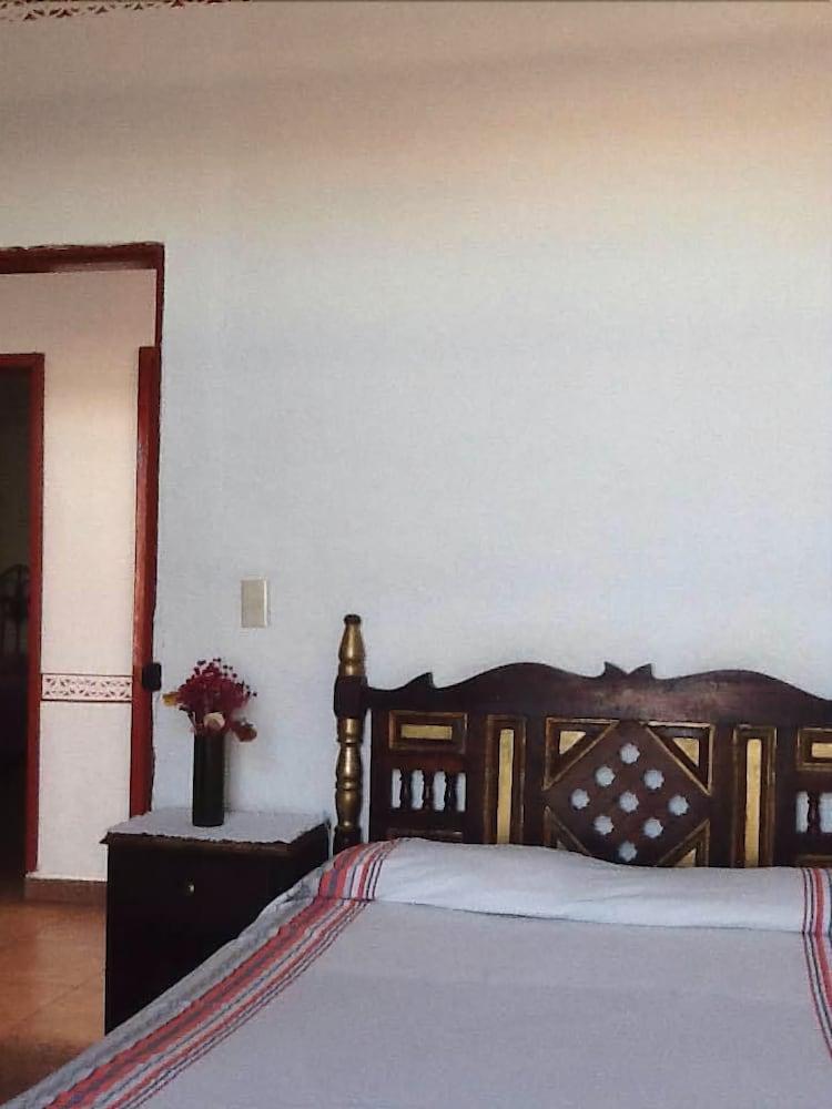 Posada De San Agustin Pátzcuaro Exteriör bild